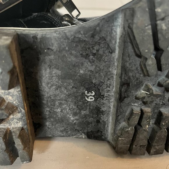 Designer Ann Demeulemeester Leather Lug Sole Boot - Picture 4 of 6